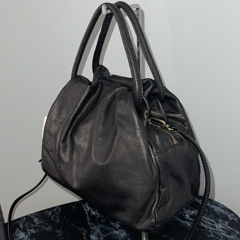 HOBO Handbag Darling 100% Leather Black Shoulder Crossbody Bag AUTHENTIC NWT - Picture 4 of 9